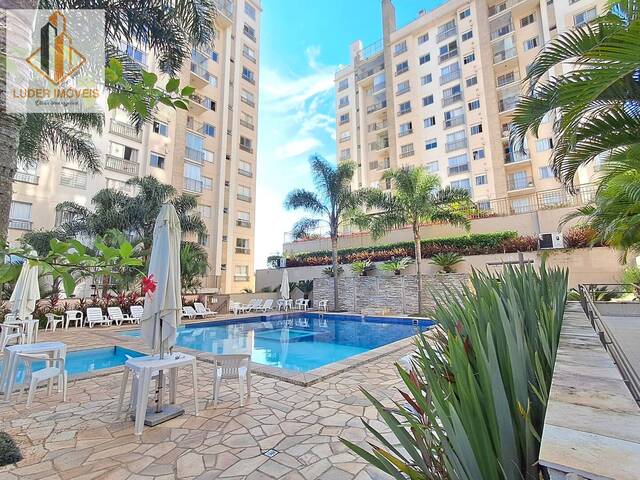 #910 - Apartamento para Venda em Curitiba - PR